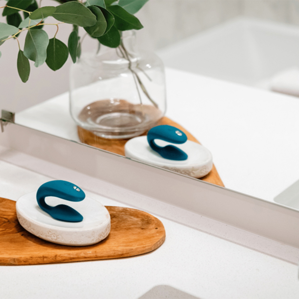 We-Vibe Vibrators Sync - Green Velvet